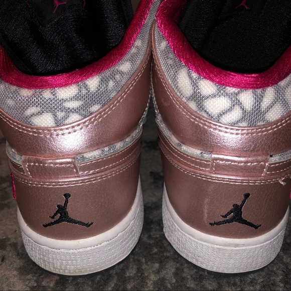 jordan 1 valentines day gs